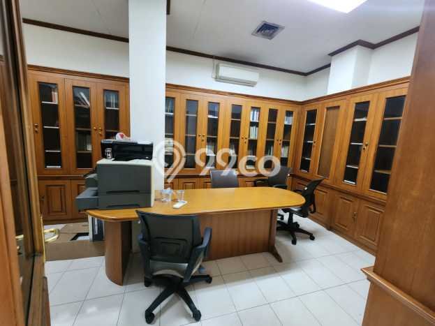 Unit Kantor Dijual di Jakarta Pusat LT 450m2 & LB 1000m2 Unit Kantor Dijual di Jakarta Pusat LT 450m2 & LB 1000m2