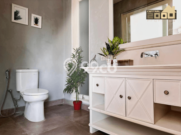 FOR SALE! Vila di , Luas 260m2m², Posisi Strategis FOR SALE! Vila di , Luas 260m2m², Posisi Strategis