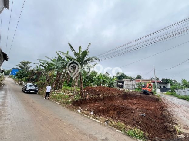Tanah Dijual Lokasi Strategis di Semarang dengan Luas 143m2 Tanah Dijual Lokasi Strategis di Semarang dengan Luas 143m2