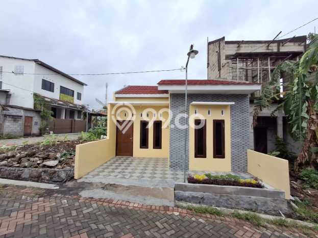 Dijual Cepat Rumah Minimalis & Modern LB 40m2 di Sendangmulyo Dijual Cepat Rumah Minimalis & Modern LB 40m2 di Sendangmulyo