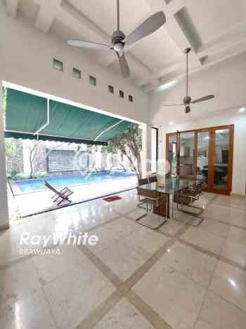 Dijual Rumah Luas Megah Dengan View Cantik di Cipete, Jakarta Selatan Dijual Rumah Luas Megah Dengan View Cantik di Cipete, Jakarta Selatan
