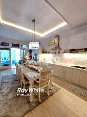 DIJUAL CEPAT! Rumah Ready Stock Lokasi Premium Kebayoran Baru, Luas 353m² LB 600m² DIJUAL CEPAT! Rumah Ready Stock Lokasi Premium Kebayoran Baru, Luas 353m² LB 600m²