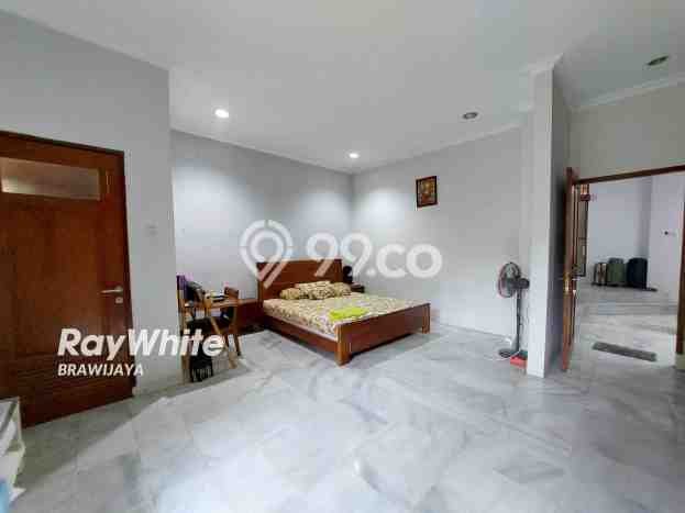 UNIT SPESIAL! Rumah area Lebak Bulus, 3 KM, Dekat Fasilitas, Luas 320m² Bangunan 340m² UNIT SPESIAL! Rumah area Lebak Bulus, 3 KM, Dekat Fasilitas, Luas 320m² Bangunan 340m²