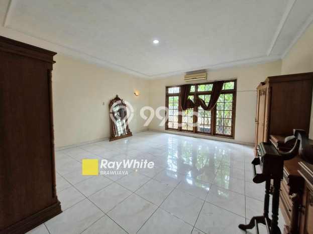Rumah EXCLUSIVE di Kebayoran Baru, Jakarta Selatan, Luas 690m² Bangunan 700m² KESEMPATAN TERBATAS! Rumah EXCLUSIVE di Kebayoran Baru, Jakarta Selatan, Luas 690m² Bangunan 700m² KESEMPATAN TERBATAS!