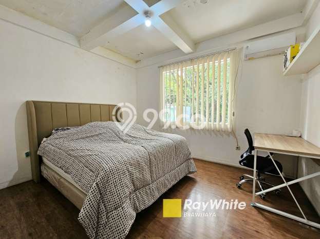 Siap Huni Rumah Mewah 9 Kamar di Kebayoran Baru Dekat ke Mana Pun Siap Huni Rumah Mewah 9 Kamar di Kebayoran Baru Dekat ke Mana Pun