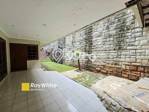 Rumah Modern Dikontrakkan di Kebayoran Baru Jakarta Selatan Lokasi Sangat Strategis Rumah Modern Dikontrakkan di Kebayoran Baru Jakarta Selatan Lokasi Sangat Strategis