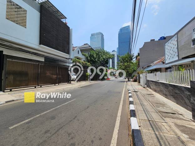 Dijual Rumah Luas Megah Dengan View Eksklusif di Setiabudi, Jakarta Selatan Dijual Rumah Luas Megah Dengan View Eksklusif di Setiabudi, Jakarta Selatan