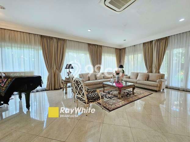 Rumah kawasan , Siap Huni, 6 KT, Akses Jakarta Selatan, Jakarta Selatan, LT 2700m2m² Bangunan 1000m2m² Rumah kawasan , Siap Huni, 6 KT, Akses Jakarta Selatan, Jakarta Selatan, LT 2700m2m² Bangunan 1000m2m²