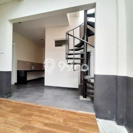 Dijual Rumah Mewah Elegan Dengan View Cantik di Geger Kalong, Bandung Dijual Rumah Mewah Elegan Dengan View Cantik di Geger Kalong, Bandung