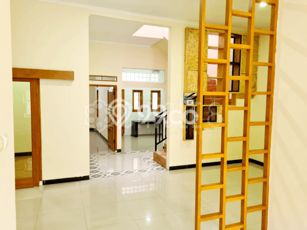 Jual Rumah Strategis Bagus Punya 3 KT di Antapani Bandung SHM Jual Rumah Strategis Bagus Punya 3 KT di Antapani Bandung SHM