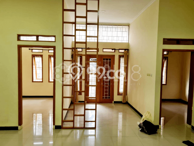 Jual Rumah Strategis Bagus Punya 3 KT di Antapani Bandung SHM Jual Rumah Strategis Bagus Punya 3 KT di Antapani Bandung SHM