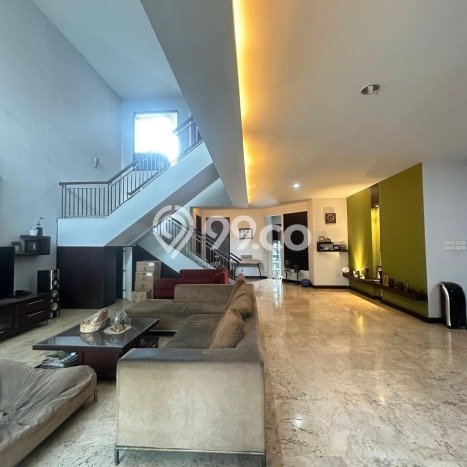 Rumah Luxury Modern Tanpa Renovasi di Pondok Indah Jakarta Selatan Rumah Luxury Modern Tanpa Renovasi di Pondok Indah Jakarta Selatan
