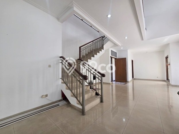 Dijual Rumah Luas Megah Dengan View Cantik di Lebak Bulus, Jakarta Selatan Dijual Rumah Luas Megah Dengan View Cantik di Lebak Bulus, Jakarta Selatan