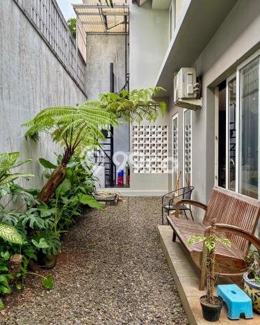 Rumah Elit Modern Tanpa Renovasi di Bintaro Tangerang Selatan Rumah Elit Modern Tanpa Renovasi di Bintaro Tangerang Selatan