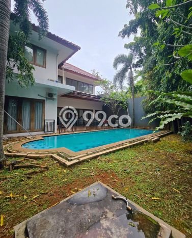Ready to Use! Luxury House LT 335m2 Desain Elegan di Lebak Bulus Ready to Use! Luxury House LT 335m2 Desain Elegan di Lebak Bulus