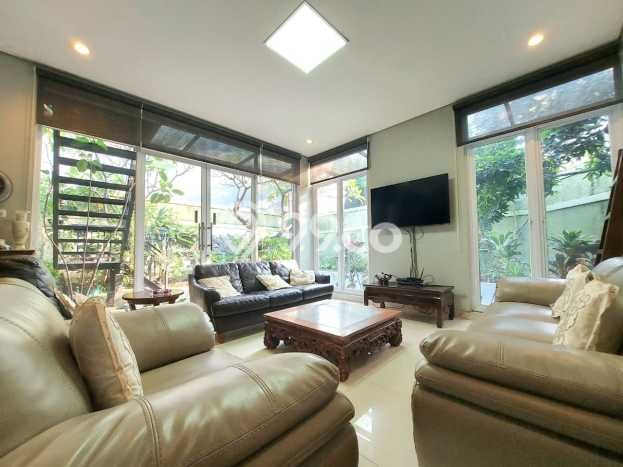 Rumah Luxury Modern Tanpa Renovasi di Bintaro Tangerang Selatan Rumah Luxury Modern Tanpa Renovasi di Bintaro Tangerang Selatan