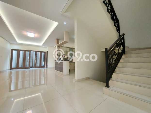 BEST DEAL! Rumah Untuk Investasi di Jati Padang, Luas 176m² LB 400m² BEST DEAL! Rumah Untuk Investasi di Jati Padang, Luas 176m² LB 400m²