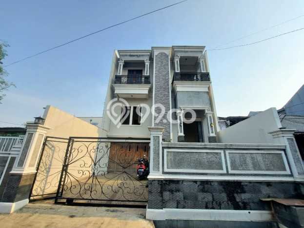 BEST DEAL! Rumah Untuk Investasi di Jati Padang, Luas 176m² LB 400m² BEST DEAL! Rumah Untuk Investasi di Jati Padang, Luas 176m² LB 400m²