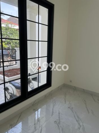 SPECIAL PRICE! Rumah Asri di Duren Sawit, LT 141m² Bangunan 184m² SPECIAL PRICE! Rumah Asri di Duren Sawit, LT 141m² Bangunan 184m²