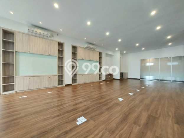 Ruko Dijual di Prime Area Jakarta Selatan Luas 305m2 Ruko Dijual di Prime Area Jakarta Selatan Luas 305m2
