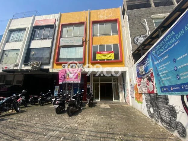 Unit Komersial Disewakan di Jakarta Selatan Area Strategis Harga Kompetitif Unit Komersial Disewakan di Jakarta Selatan Area Strategis Harga Kompetitif