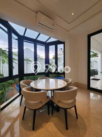 Hunian Elit LB 833m2 Siap Huni Desain Elegan di Kemang, Jakarta Selatan Hunian Elit LB 833m2 Siap Huni Desain Elegan di Kemang, Jakarta Selatan