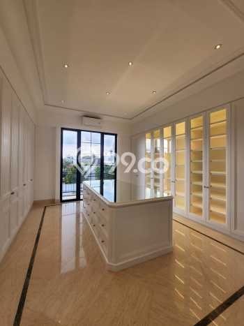 Hunian Elit LB 833m2 Siap Huni Desain Elegan di Kemang, Jakarta Selatan Hunian Elit LB 833m2 Siap Huni Desain Elegan di Kemang, Jakarta Selatan