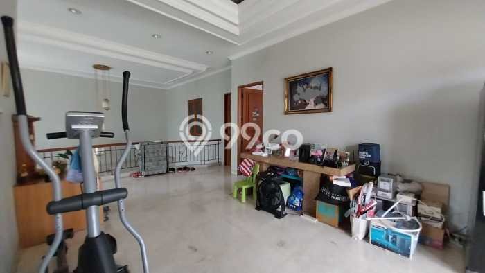 Rumah Terawat kawasan Lebak Bulus, Jakarta Selatan, LT 354m² Bangunan 316m² DIJUAL CEPAT! Rumah Terawat kawasan Lebak Bulus, Jakarta Selatan, LT 354m² Bangunan 316m² DIJUAL CEPAT!
