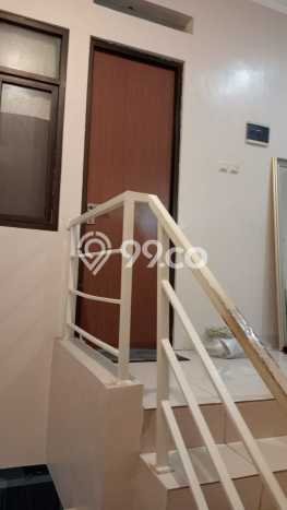 Rumah Modern 4 KT di Cirendeu Jakarta Selatan Unfurnished Rumah Modern 4 KT di Cirendeu Jakarta Selatan Unfurnished