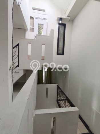 Rumah Strategis Minimalis Lb 200m2 di Cinere, Depok Rumah Strategis Minimalis Lb 200m2 di Cinere, Depok