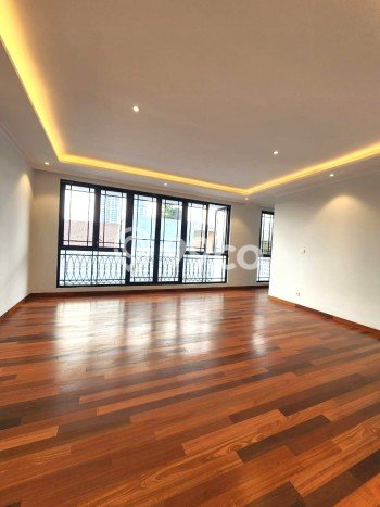Rumah Eksklusif Dijual LT 330m2 di Cilandak, Jakarta Selatan Rumah Eksklusif Dijual LT 330m2 di Cilandak, Jakarta Selatan