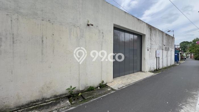 Unit Gudang Dijual di Serengan Surakarta 400m2 Unit Gudang Dijual di Serengan Surakarta 400m2