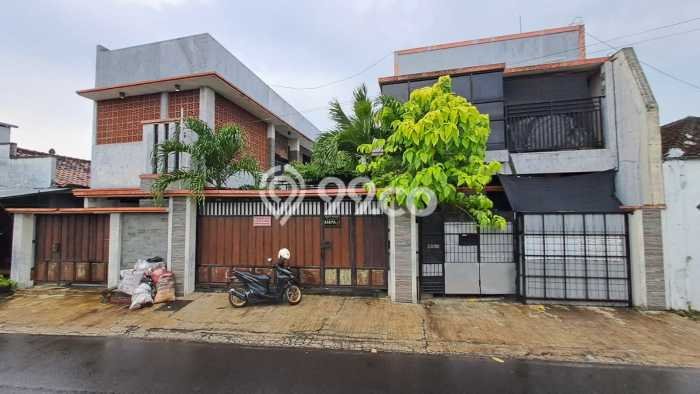 Unit Kost Dijual di Kawasan Kartasura Sukoharjo dengan 17 KT Unit Kost Dijual di Kawasan Kartasura Sukoharjo dengan 17 KT