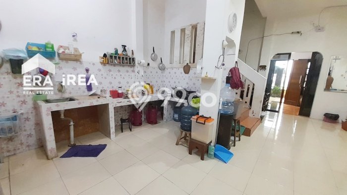 Dijual Cepat Rumah Favorit Siap Huni LB 160m2 di Colomadu, Karanganyar Dijual Cepat Rumah Favorit Siap Huni LB 160m2 di Colomadu, Karanganyar