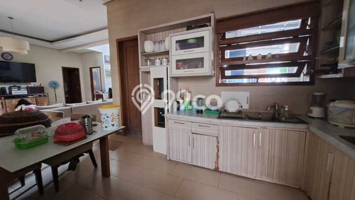 Jual Rumah Luas Elegan Dengan View Cantik di Gentan, Sukoharjo Jual Rumah Luas Elegan Dengan View Cantik di Gentan, Sukoharjo
