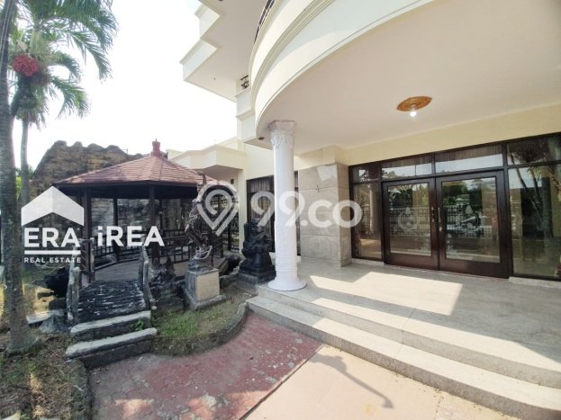 For Sale Rumah Elit Exclusive di Banjarsari, Surakarta For Sale Rumah Elit Exclusive di Banjarsari, Surakarta
