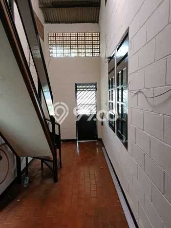 Rumah Modern 4 KT di Pondok Gede Bekasi Semi Furnished Rumah Modern 4 KT di Pondok Gede Bekasi Semi Furnished