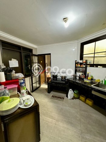 Rumah Mewah LB 400m2 Siap Huni Desain Elegan di Gandul, Depok Rumah Mewah LB 400m2 Siap Huni Desain Elegan di Gandul, Depok
