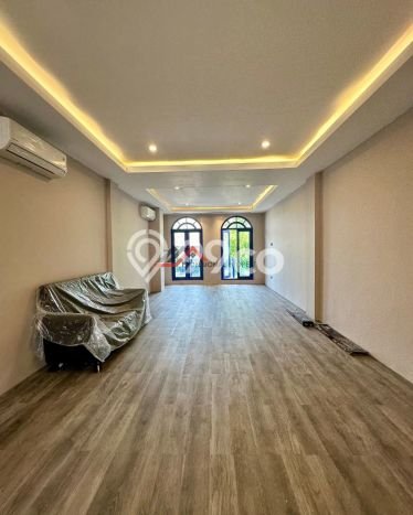 FOR SALE! Ruko di Kebayoran Baru Jakarta Selatan, LT 100m2, LB 185m2 FOR SALE! Ruko di Kebayoran Baru Jakarta Selatan, LT 100m2, LB 185m2