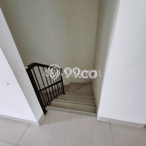 Siap Huni Hunian Elit 5 Kamar di Pondokmelati Dekat ke Mana Pun Siap Huni Hunian Elit 5 Kamar di Pondokmelati Dekat ke Mana Pun