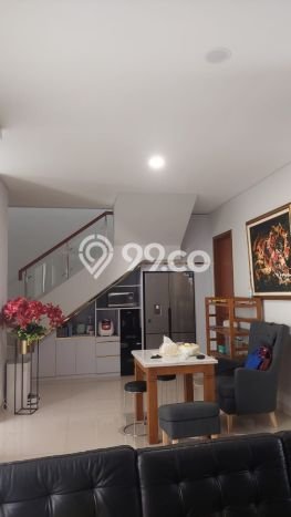 Rumah Elit Modern Tanpa Renovasi di Kota Wisata Bogor Rumah Elit Modern Tanpa Renovasi di Kota Wisata Bogor