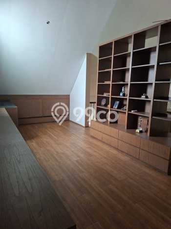Rumah Elit LB 500m2 Siap Pakai Desain Elegan di Kota Wisata, Bogor Rumah Elit LB 500m2 Siap Pakai Desain Elegan di Kota Wisata, Bogor