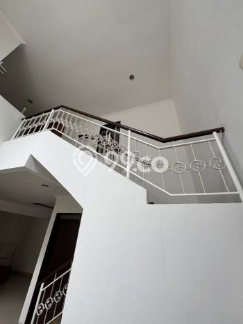 For Sale! Premium House LT 240m2 Desain Elegan di Kota Wisata For Sale! Premium House LT 240m2 Desain Elegan di Kota Wisata