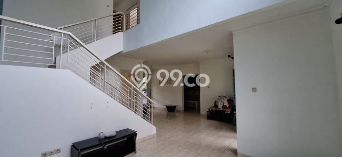 For Sale! Luxury House LT 180m2 Desain Elegan di Kota Wisata For Sale! Luxury House LT 180m2 Desain Elegan di Kota Wisata