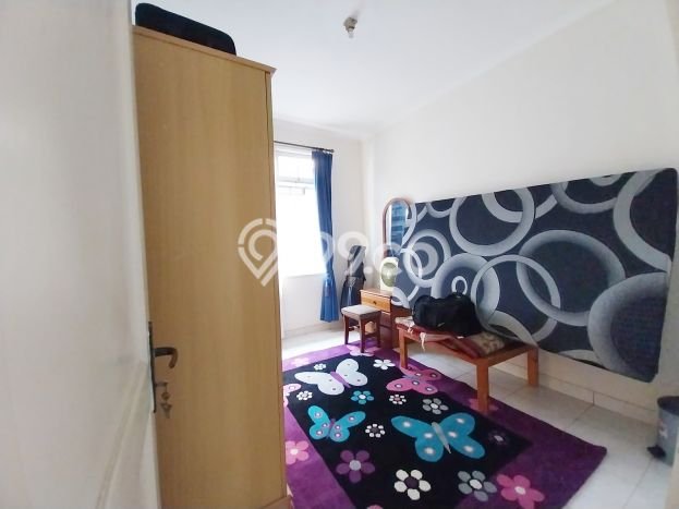 Rumah Modern 3 KT di Kota Wisata Jakarta Timur Unfurnished Rumah Modern 3 KT di Kota Wisata Jakarta Timur Unfurnished
