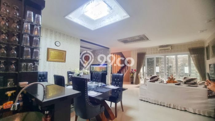 Dijual Rumah Mewah Megah Dengan View Cantik di Kota Wisata, Bogor Dijual Rumah Mewah Megah Dengan View Cantik di Kota Wisata, Bogor
