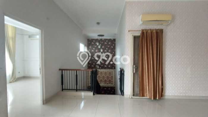 Rumah Elit Modern Tanpa Renovasi di Kota Wisata Bogor Rumah Elit Modern Tanpa Renovasi di Kota Wisata Bogor