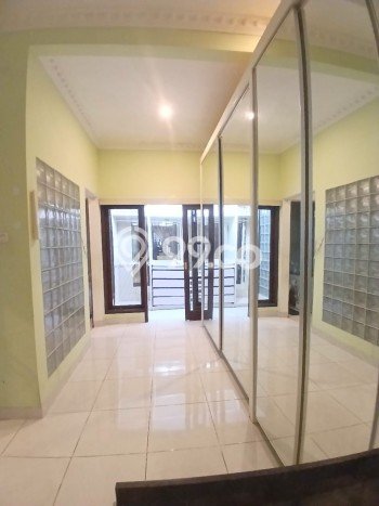 For Sale! Premium House LT 210m2 Desain Elegan di Kota Wisata For Sale! Premium House LT 210m2 Desain Elegan di Kota Wisata