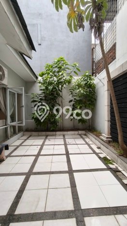 Ready to Use! Premium House LT 200m2 Desain Elegan di Kota Wisata Ready to Use! Premium House LT 200m2 Desain Elegan di Kota Wisata