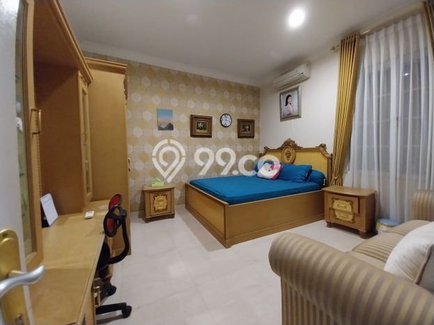Rumah Luxury Modern Tanpa Renovasi di Kota Wisata Jakarta Timur Rumah Luxury Modern Tanpa Renovasi di Kota Wisata Jakarta Timur